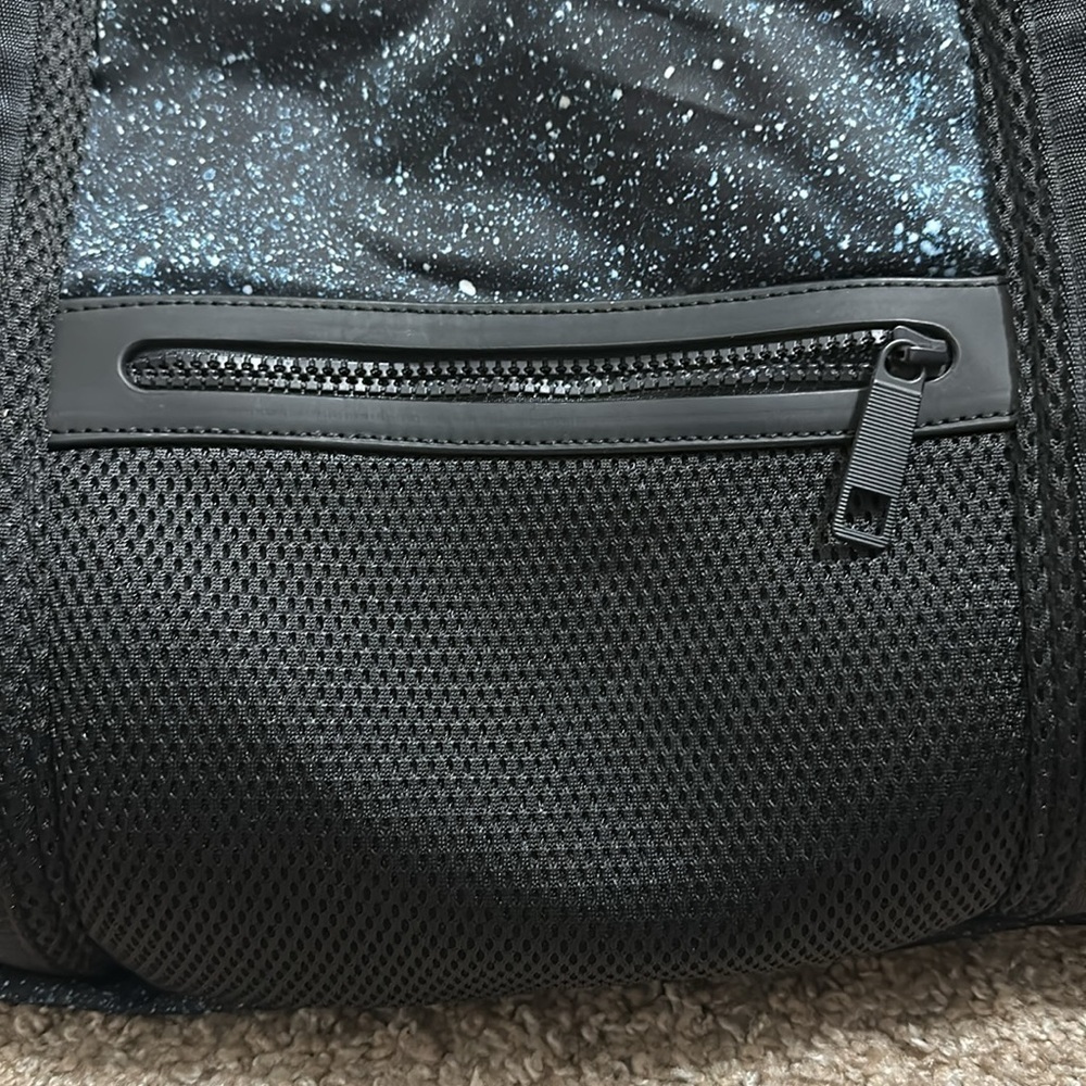 Lululemon - Picture 6 of 11